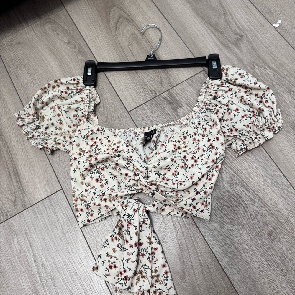 Windsor Floral Puff Sleeve Crop Top